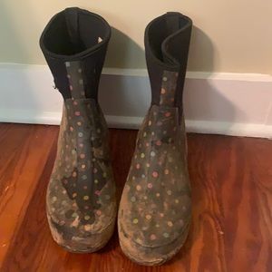 Muck and snow boots